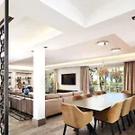 A11 - Staywiz Us - Cap Sea View 5 Bdr - Ac, Rooftop Pool & Parking Villa *