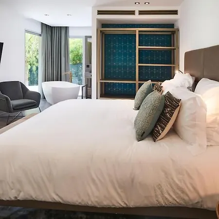 Villa A11 - Cap Sea View 5 Bdr - Ac, Rooftop Pool & Parking