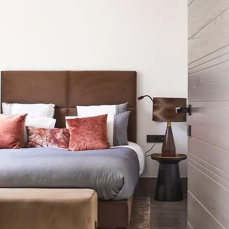 A11 - Cap Sea View 5 Bdr - Ac, Rooftop Pool & Parking *