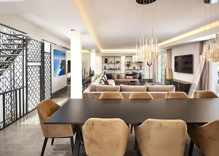 A11 - Staywiz Us - Villa Cap Antibes Sea View 5 Bdr - Ac, Rooftop Pool & Parking *