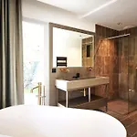 Willa A11 - Staywiz Us - Cap Sea View 5 Bdr - Ac, Rooftop Pool & Parking