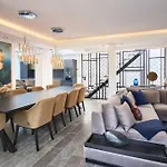 A11 - Staywiz Us - Cap Sea View 5 Bdr - Ac, Rooftop Pool & Parking Willa