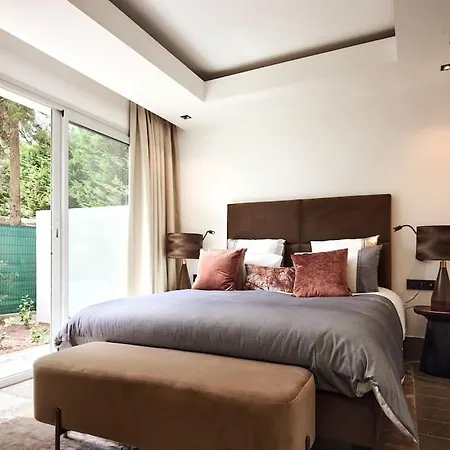 A11 - Cap Sea View 5 Bdr - Ac, Rooftop Pool & Parking Villa *