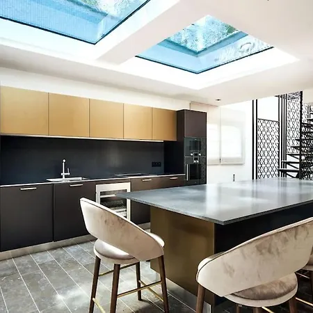 Villa A11 - Cap Sea View 5 Bdr - Ac, Rooftop Pool & Parking *