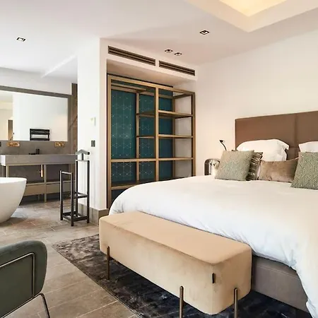 A11 - Staywiz Us - Cap Sea View 5 Bdr - Ac, Rooftop Pool & Parking أنتيب