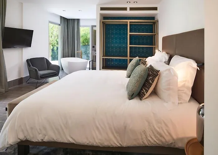 Villa A11 - Staywiz Us - Villa Cap Antibes Sea View 5 Bdr - Ac, Rooftop Pool & Parking