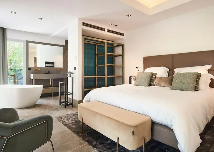 A11 - Staywiz Us - Villa Cap Antibes Sea View 5 Bdr - Ac, Rooftop Pool & Parking 昂蒂布