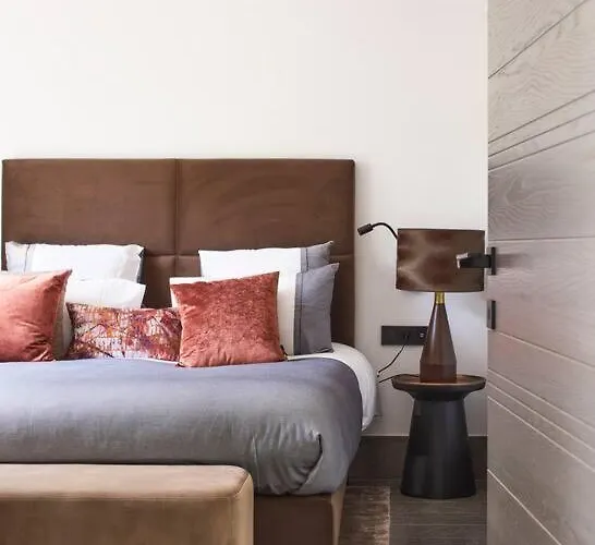 A11 - Cap Sea View 5 Bdr - Ac, Rooftop Pool & Parking *