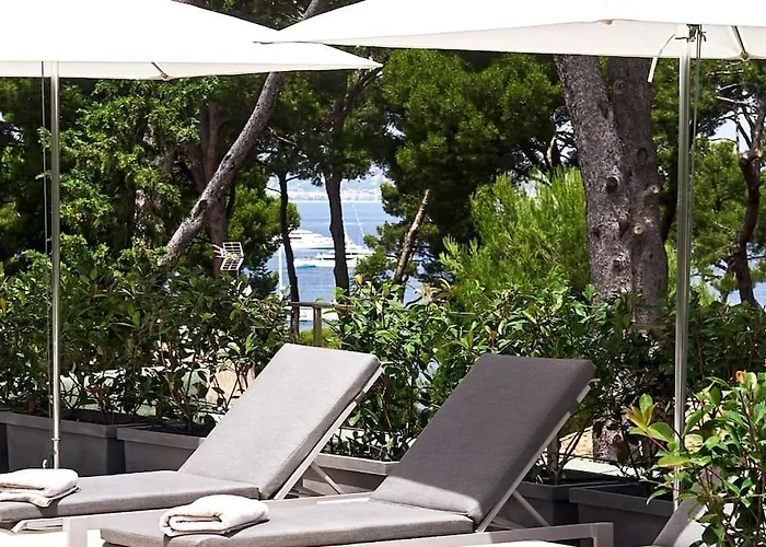 A11 - Staywiz Us - Villa Cap Antibes Sea View 5 Bdr - Ac, Rooftop Pool & Parking 别墅 *