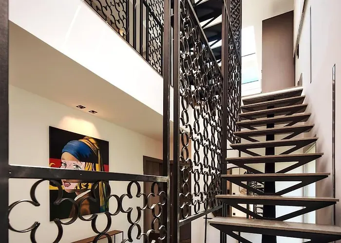 A11 - Staywiz Us - Villa Cap Antibes Sea View 5 Bdr - Ac, Rooftop Pool & Parking 昂蒂布